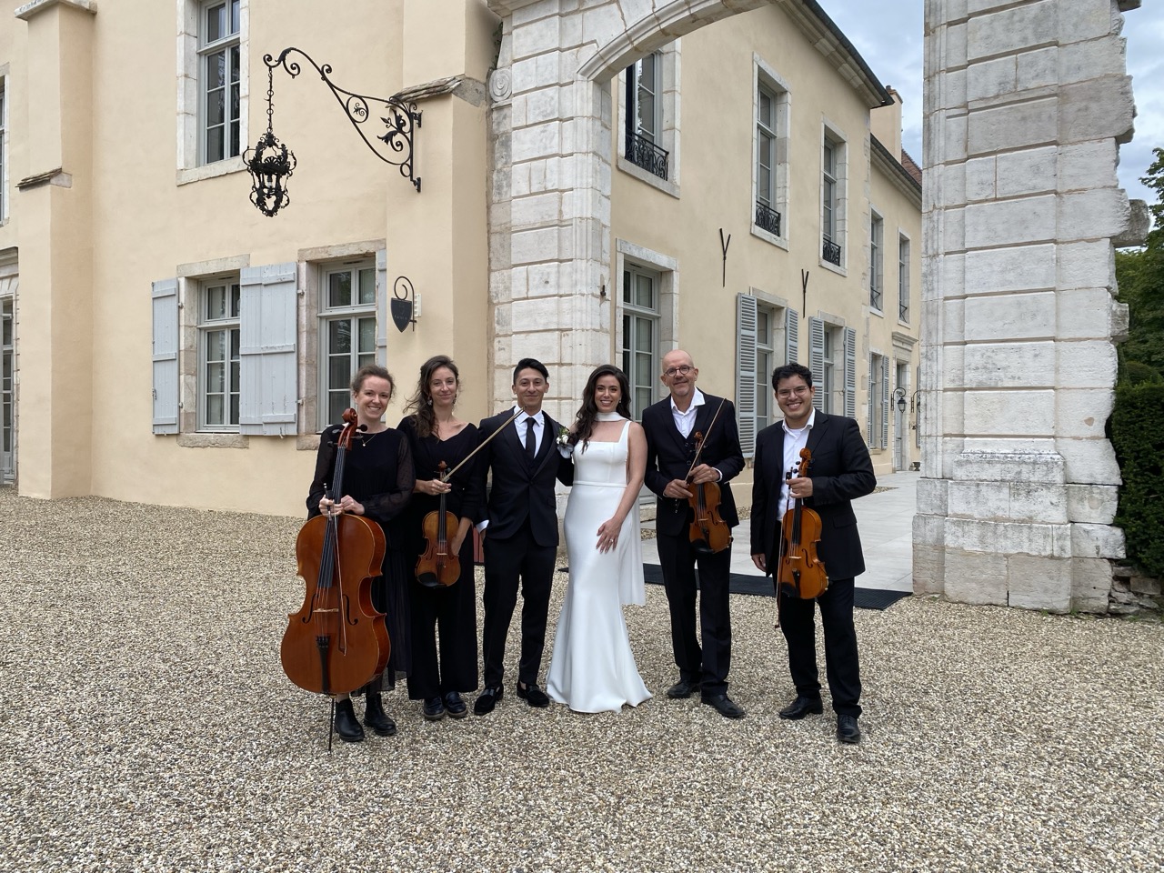 Violoniste en quatuor suisse Bridgerton